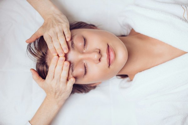 Hypnothérapeute à Delémont : libérez votre potentiel émotionnel